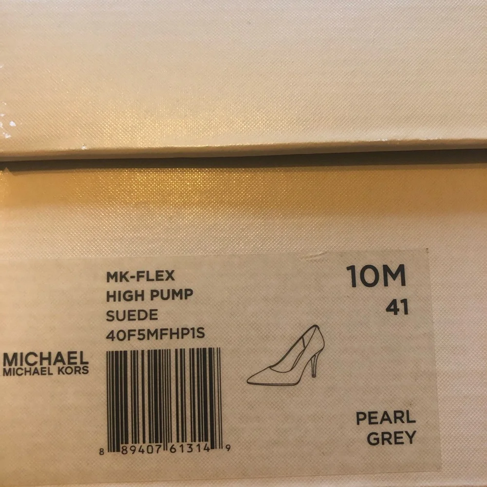 Michael Kors Pumps - Picture 3 of 9